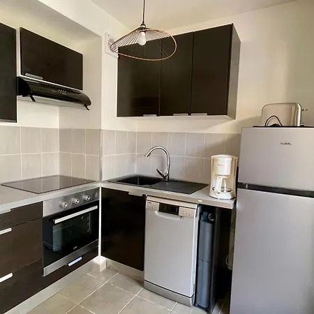 Moderne T2 Avec Balcon, Ascenseur Et Garage Appartement Aix-les-Bains