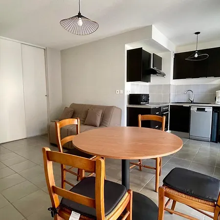 Moderne T2 Avec Balcon, Ascenseur Et Garage Appartement Aix-les-Bains